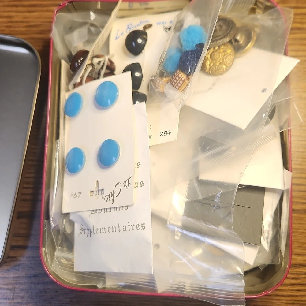 Random Buttons In an M.J Hummel 1996 Collector's Edition Metal Tin